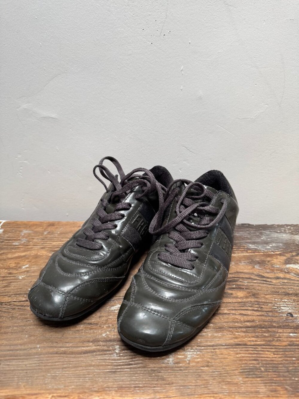 Dirk Bikkembergs Size 39 Green Semi-Gloss Soccer Sneakers